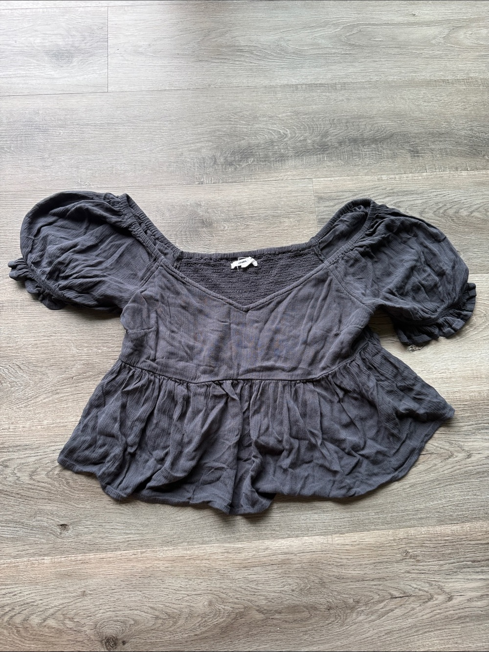 Women’s Puff-Sleeve Peplum Top — Charcoal Gray